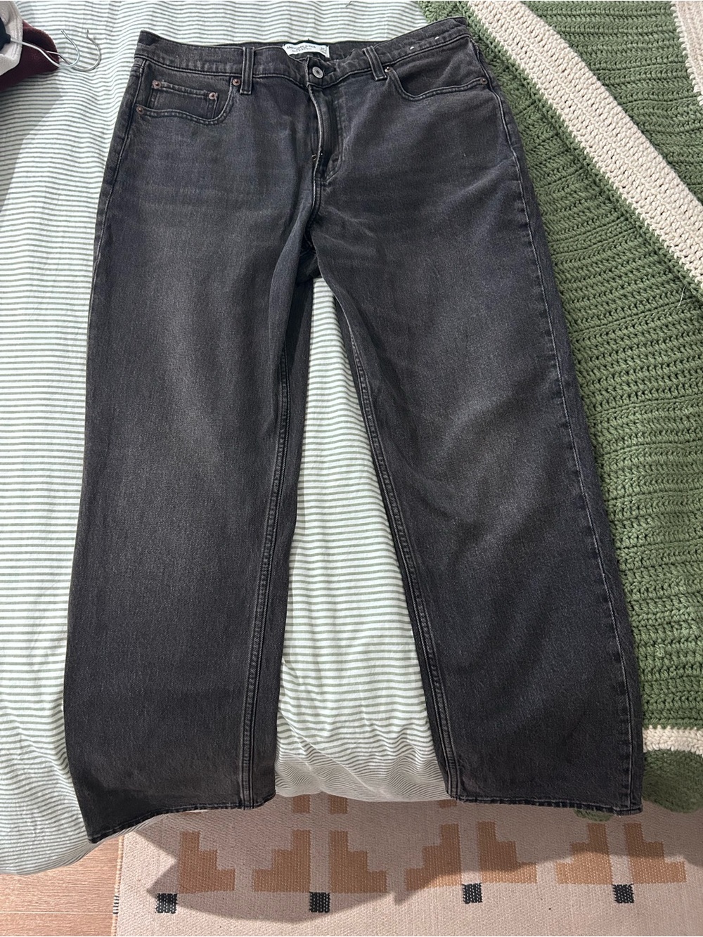 Abercrombie & Fitch Men's Washed Black Straight Jeans